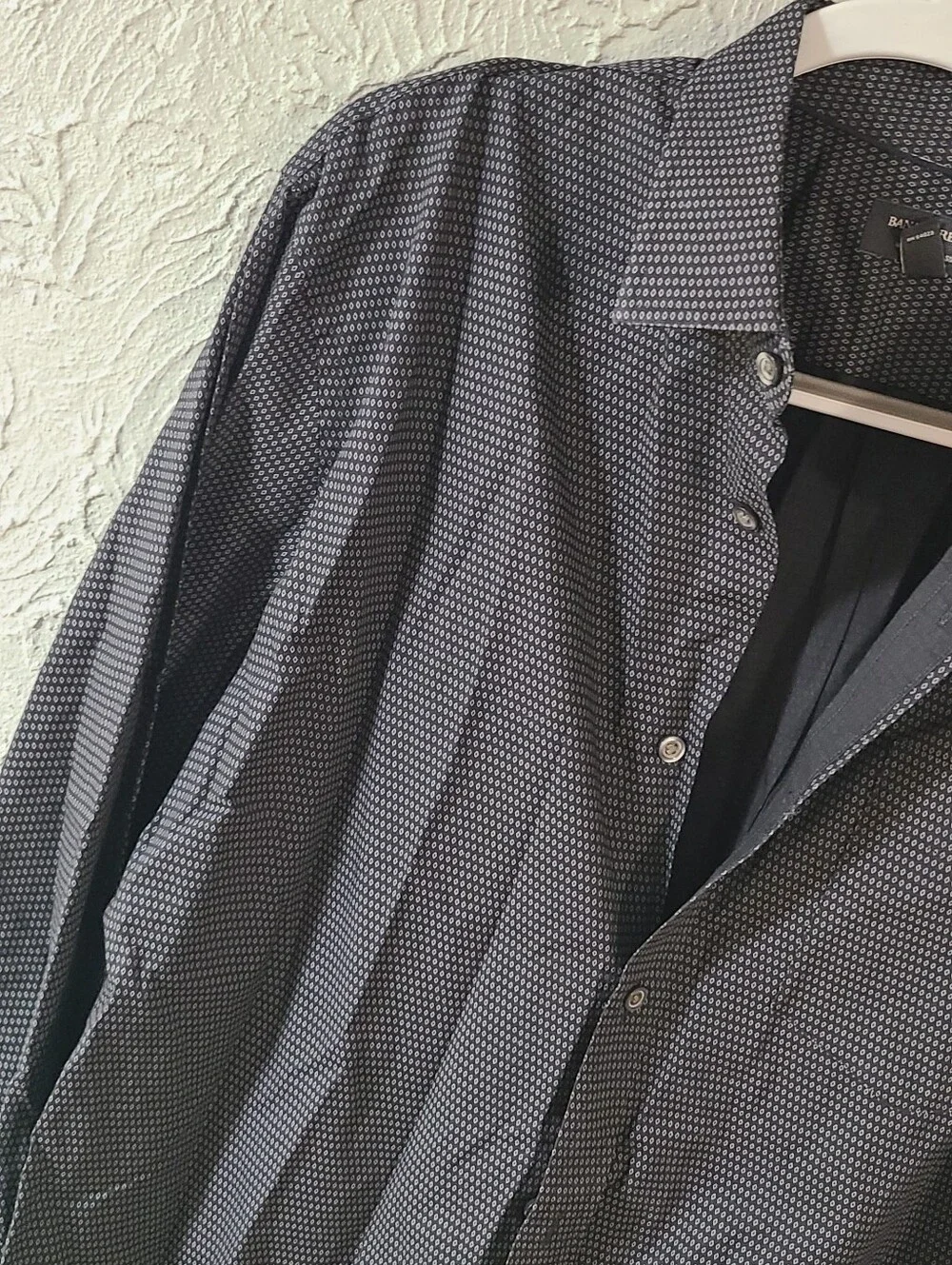 Banana Republic men's long sleeve Micro Pattern button-up shirt